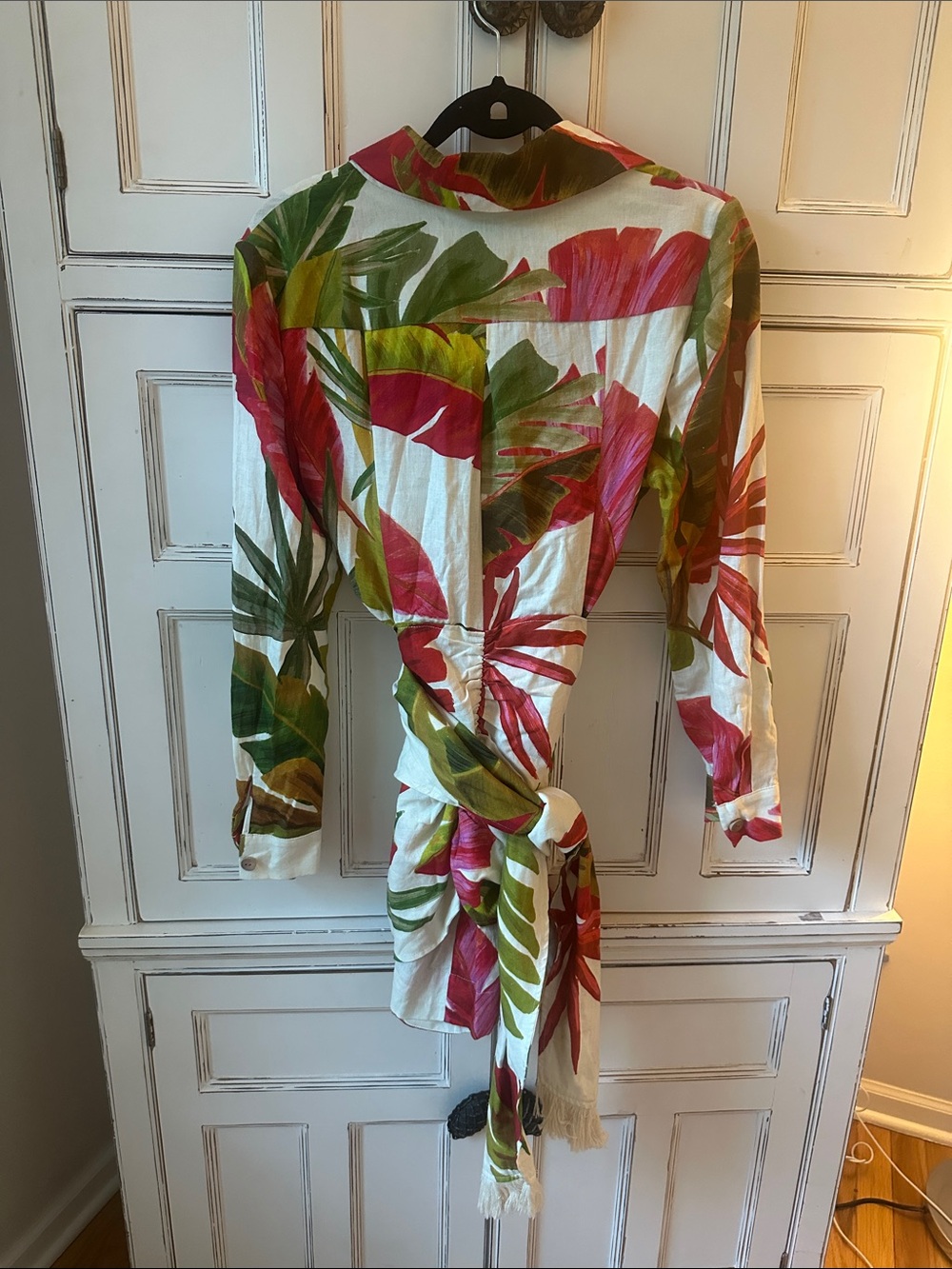 FARM Rio Spring forest mini dress- Wrap Dress with Red & Green Tropical Print - Picture 2 of 4